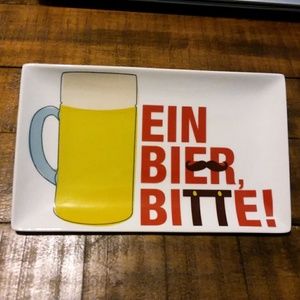 CRATE & BARREL Ein Bier Bitte 8x5" Appetizer Dish